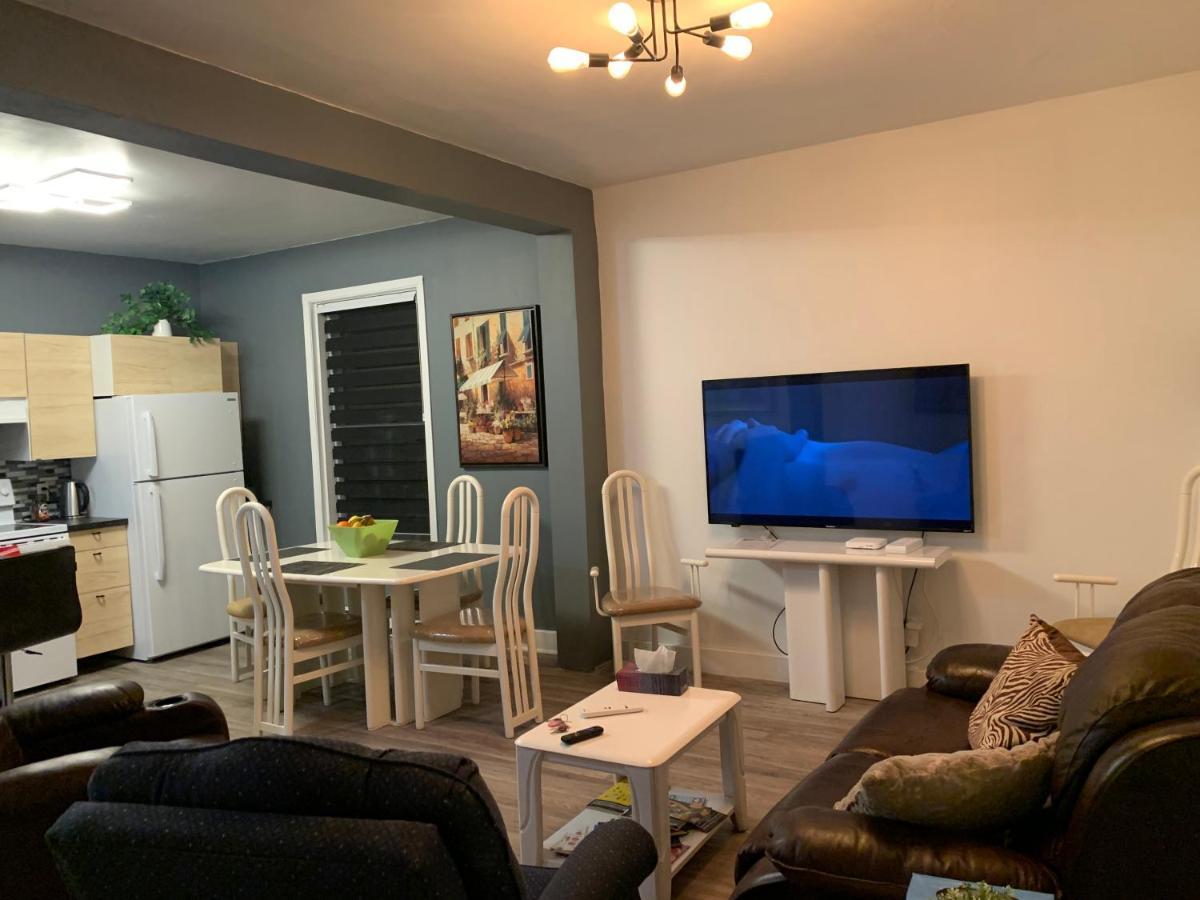Le 2300 S Appartement Saint-Hyacinthe Buitenkant foto